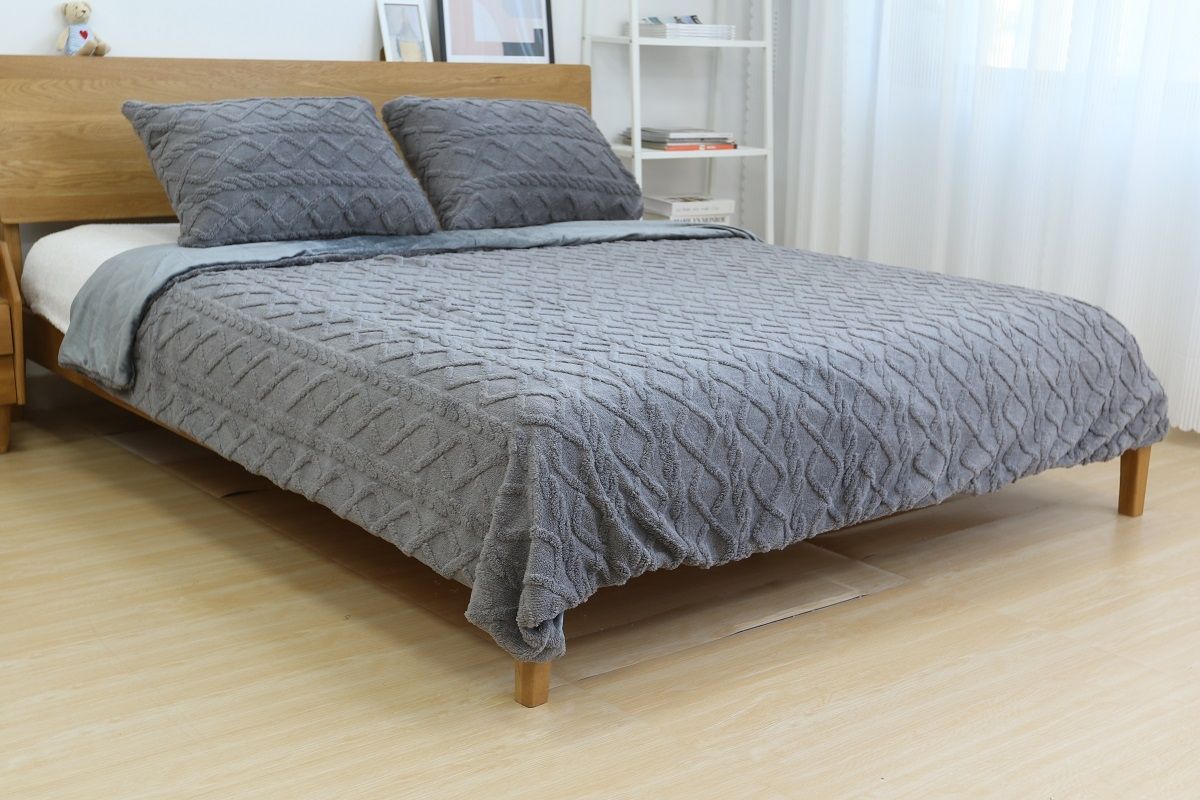 Набір текстилю Soho Ковдра 200х220 см + 2 наволочки 50х70 см Romance Gray Set carpet+ pillow Gray 7120194 фото