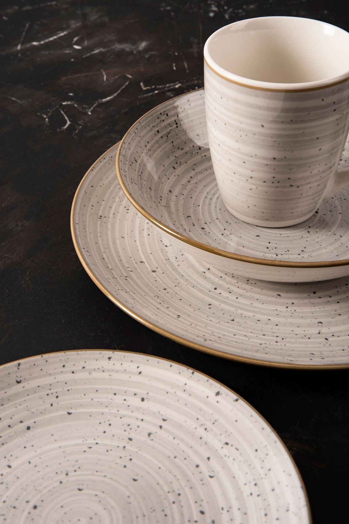 Тарілка обідня Limited Edition Stony Grey CG-012-1 6937660 фото